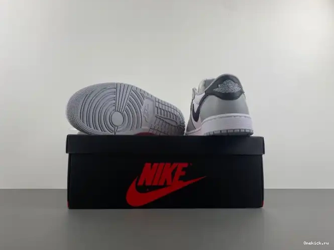 One Kick Jordan 1 Low OG CZ0790-110 Barons Air 0611